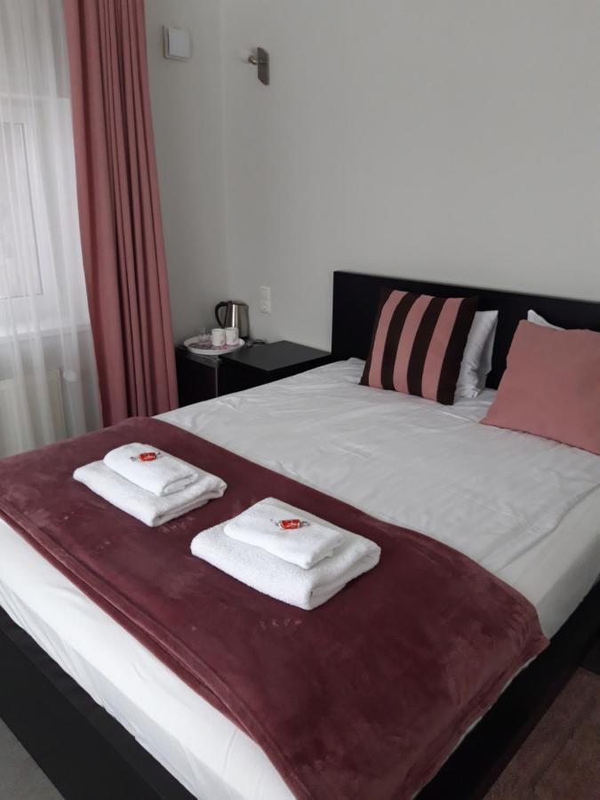 Jaunamuiza Apartamenti Valmiera Buitenkant foto